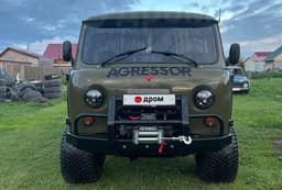 Уникальный УАЗ с пневмоподвеской продают под Новосибирском за 1 млн рублей