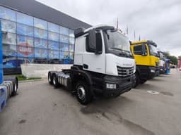 With a 560-horsepower engine: KamAZ unveils a new truck tractor with the index 65956