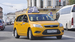 Петербургские таксисты-мигранты могут остаться без работы