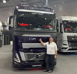 Volvo расторгла контракт с продавшим в Россию грузовик дилером