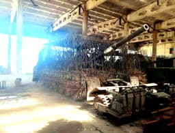 Появились кадры удивительного танка Т-72Б3М с дредами и тралом КМТ-7: пример русской смекалки