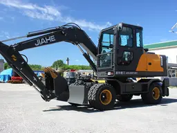 Производства экскаваторов от двух китайских компаний наладят в Казани