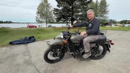 Житель Аляски получил новый «Урал» с коляской в подарок от Путина