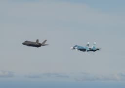 Итальянские F-35 «перехватили» российские Су-33 и Су-24