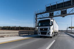 Беспилотный грузовик Navio впервые проехал из Санкт-Петербурга в Казань