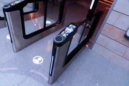 Турникеты нового поколения для метрополитена представили на выставке «Та самая Москва» 