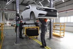 АвтоВАЗ заявил об отсутствии влияния снижения ключевой ставки на рынок автомобилей