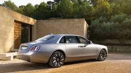 Rolls-Royce Ghost Extended вернулся в Россию по каналам параллельного импорта