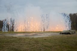 Подавит системы наведения большинства противотанковых комплексов: очередную партию АОБ-5 поставили в войска