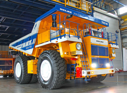 Новый карьерный газодизельный самосвал БелАЗ-7513W представили в Белоруссии