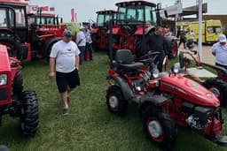 Для вспашки коричневой почвы Алжира: в Африке возобновят сборочное производство тракторов BELARUS