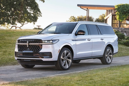 Lincoln Navigator 2025 появился в России