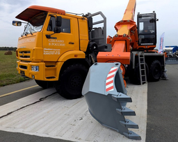 УДС-4321-5 «Старатель»: новый экскаватор-планировщик на шасси КАМАЗ-43118 представлен на выставке «Стройдорэкспо»