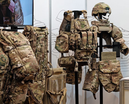 Новую линейку одежды и средств индивидуальной бронезащиты представил концерн «Калашников» на выставке «Воин Экспо 2025»