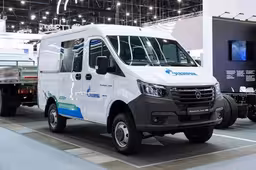 С битопливным 3-литровым мотором: новый «Соболь NN» показали в Санкт-Петербурге