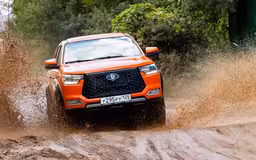 Рама, полный привод, японский мотор и корни Toyota: новый внедорожник Sollers ST8 за 2,87 млн рублей удивил на тест-драйве