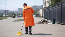 Электронные браслеты могут надеть на приговоренных к принудительным работам россиян