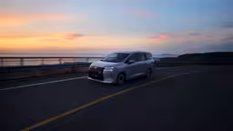 Самый дешёвый новый минивэн: представлен Wuling Xingguang 730 за 10 800$