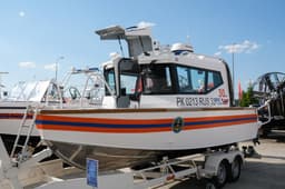 Кингисеппский машиностроительный завод ОСК передал госструктурам 18 катеров