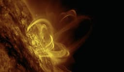 Российские учёные обнаружили на Солнце активную область «в дыму и пламени»