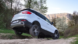 Пять китайских кроссоверов, подвеска которых не выдерживает российских дорог