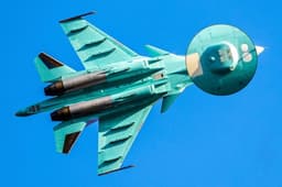 Новый Су-34МЭ для Алжира озадачил загадочным модулем под носом