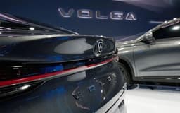 Создатели новой «Волги» не подтвердили подлинность видео с кроссовером Geely Atlas с шильдиками Volga