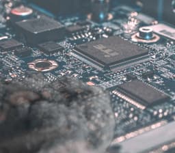 Россия создала дистанционный «самоуничтожитель» плат бортовых компьютеров 