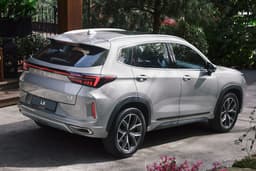 В России начали выпускать автомобили премиум-класса