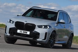 BMW X5 четвёртого поколения: спортивный характер, гибридная эффективность и немного компромиссов