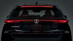 В России можно купить Toyota Harrier — семейный кроссовер дешевле Geely Monjaro