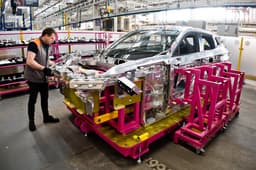 «Война против нашей промышленности»: в АвтоВАЗе резко высказались о слухах про переход на четырёхдневку