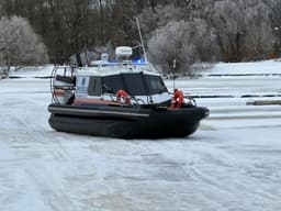 МЧС усиливает флот: КМЗ поставил катера для патрулирования и аэролодки для труднодоступных мест
