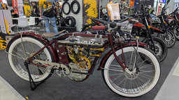 Steampunk on Wheels: Roliz Presents New Retro Motorcycle