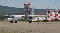 В аэропорту Бодайбо отменили все рейсы: взлётную полосу размыло талыми водами