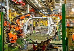 АвтоВАЗ проведёт 15 тысяч операций по модернизации конвейера во время майского простоя: бюджет превысил 530 млн рублей