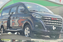 Новый SKM M7 от АвтоВАЗа заметили на автовозе под Тольятти
