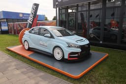 Lada Iskra Cup и Lada Vesta TCR: две гоночные новинки АвтоВАЗа на ПМЭФ