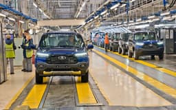 АвтоВАЗ назвал главное преимущество автомобилей Lada перед китайскими машинами
