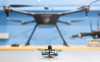Crearon en MAI una tecnología para reducir el peso de un dron