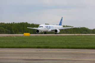 Переход в «цифру»: процесс вывода российских самолётов МС-21 и SSJ 100 на рынок будет быстрее