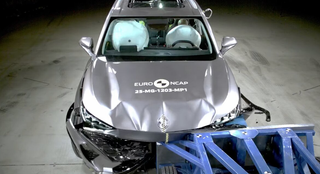 En Europa, un crash test destrozó un crossover MG que se venderá en Rusia bajo el nombre de "Moskvich M90"