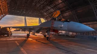 Для истребителей Су-35С соорудили защитные укрытия без углубления в землю