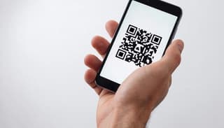 QR-код с «Госуслуг» могут приравнять к водительскому удостоверению россиянина