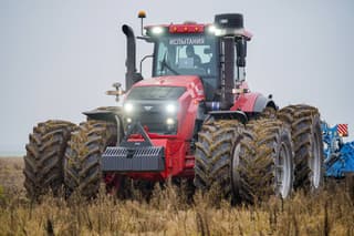 Самый мощный трактор BELARUS 5425 отправили покорять поля: испытания начались