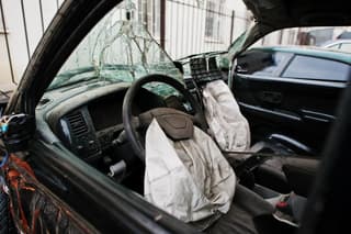 В Госдуме хотят обязать виновников ДТП с отягчающими обстоятельствами компенсировать ущерб