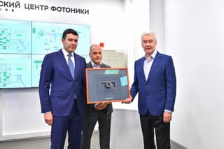 «Наша страна станет технологическим лидером»: производство фотонных интегральных в тестовом режиме запустили в Москве