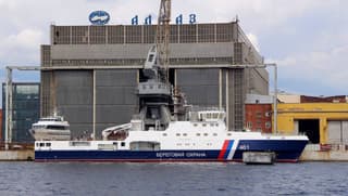 С вертолётом Ка-226 и БПЛА «Орлан» на борту: строительство патрульного корабля «Холмск» для ФСБ завершили в Петербурге