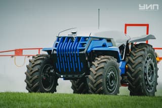 Con una planta de energía híbrida de 80 hp: el tractor no tripulado "Dontech" fue probado en Rostov del Don