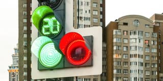 Nueva tecnología de coordinación del trabajo de los semáforos внедрена en las carreteras de Moscú